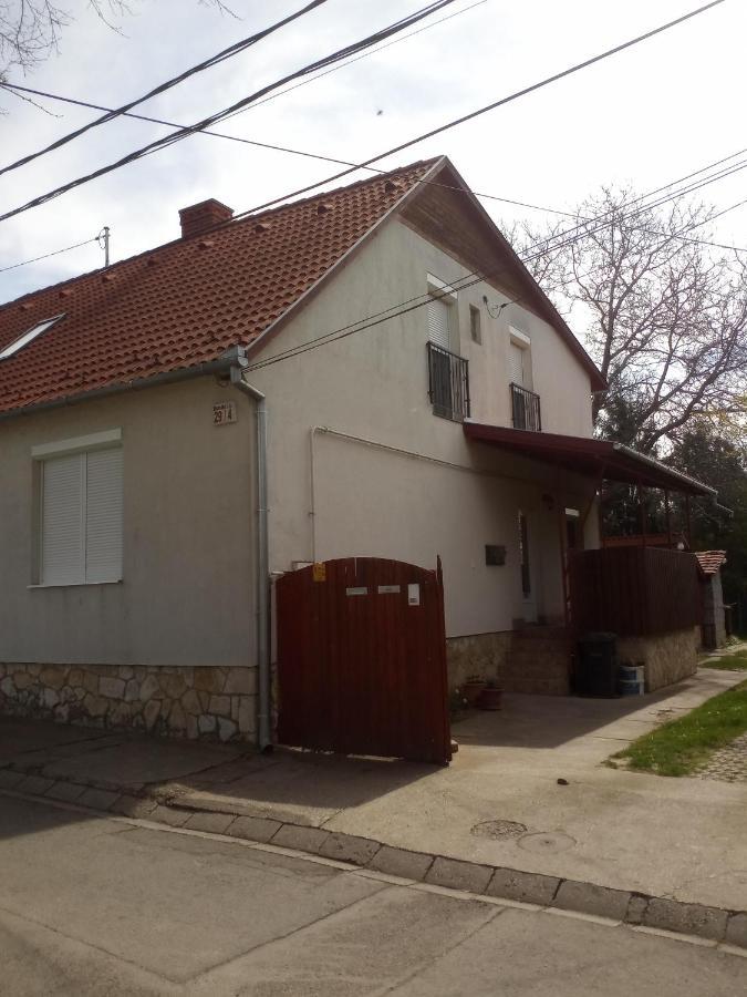 Budai Vám Apartmanház Pécs Esterno foto
