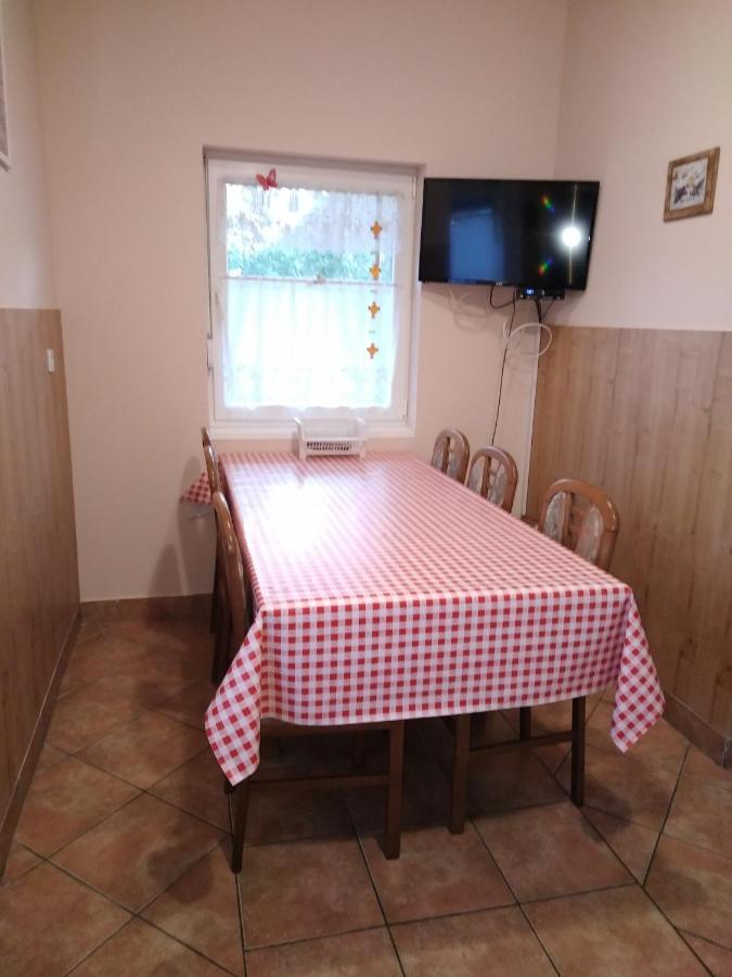 Budai Vám Apartmanház Pécs Esterno foto