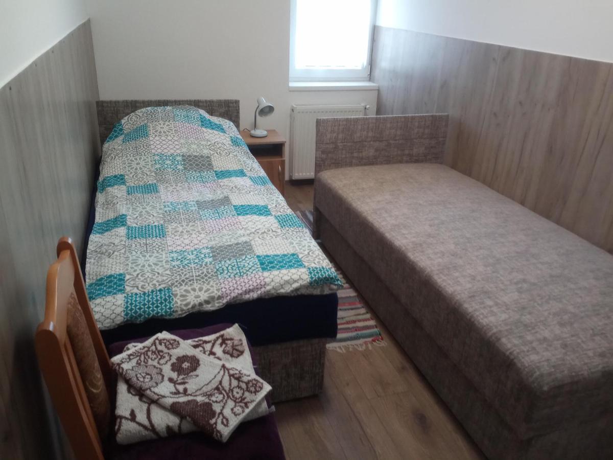 Budai Vám Apartmanház Pécs Esterno foto