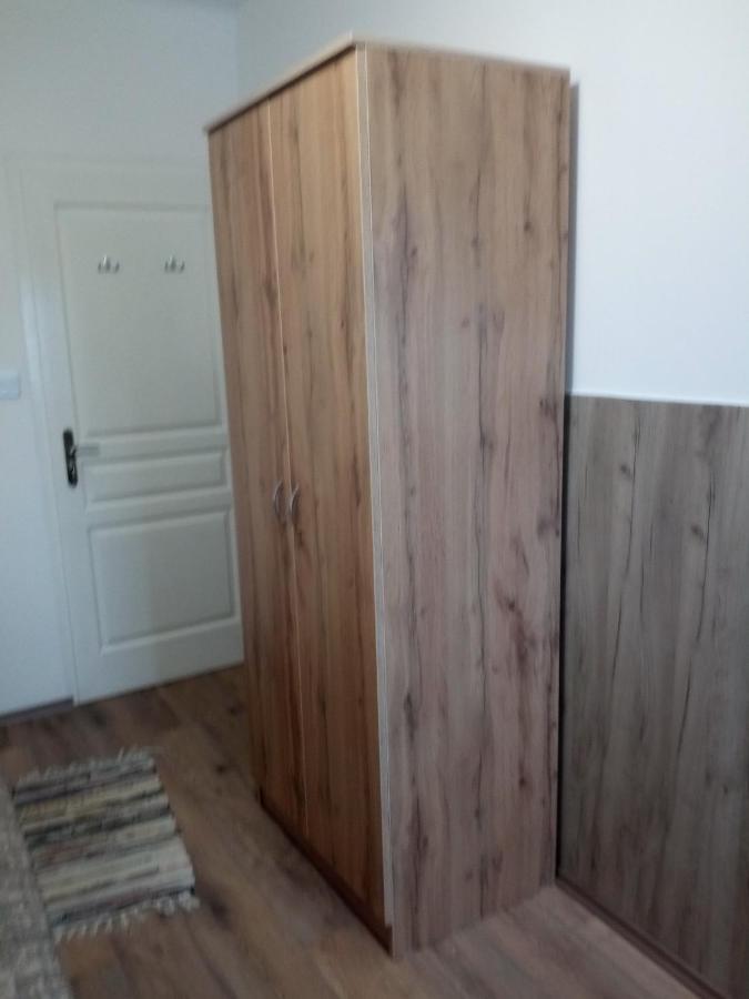 Budai Vám Apartmanház Pécs Esterno foto