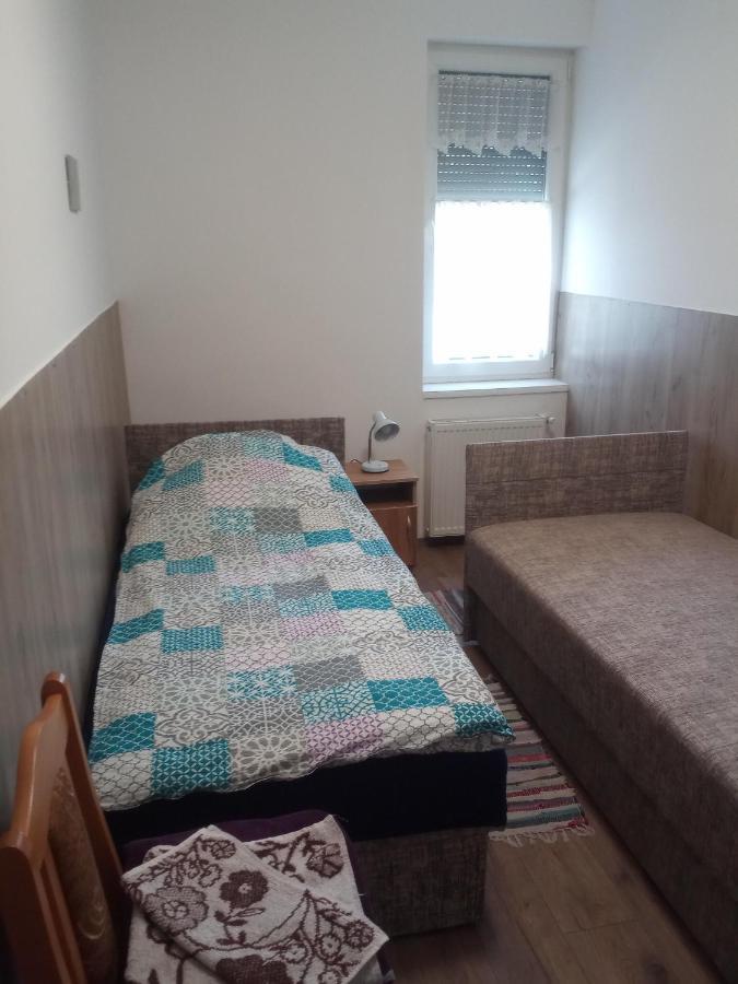 Budai Vám Apartmanház Pécs Esterno foto