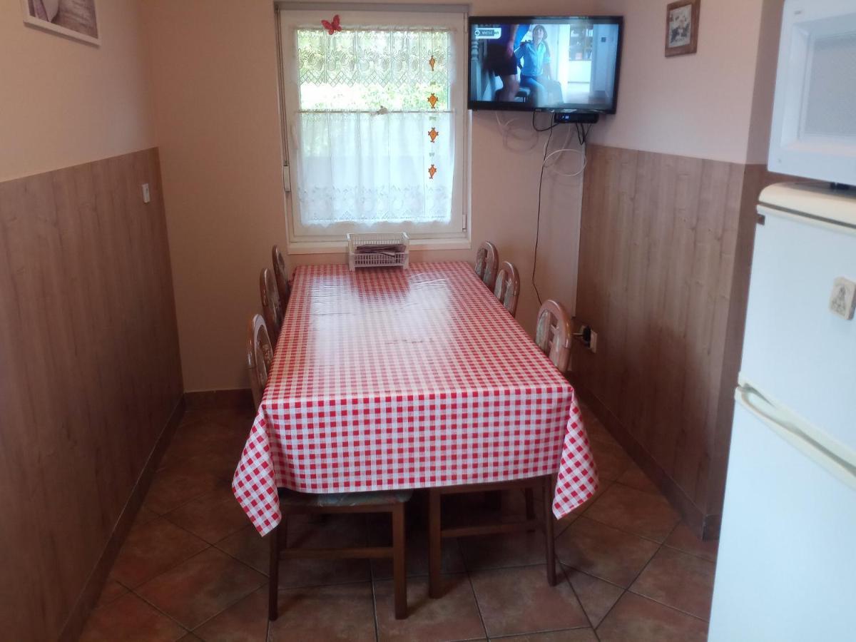 Budai Vám Apartmanház Pécs Esterno foto