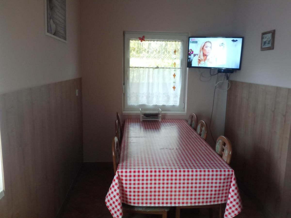 Budai Vám Apartmanház Pécs Esterno foto