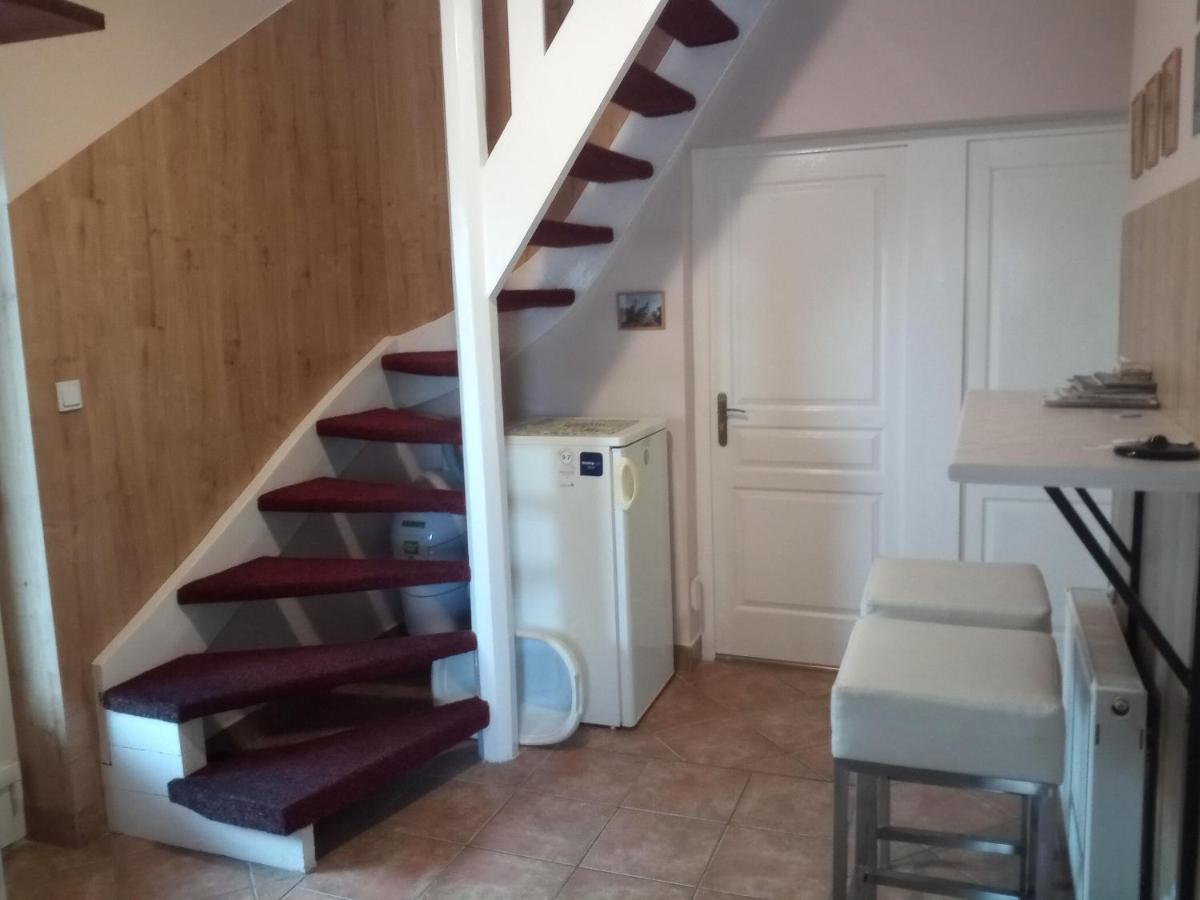 Budai Vám Apartmanház Pécs Esterno foto
